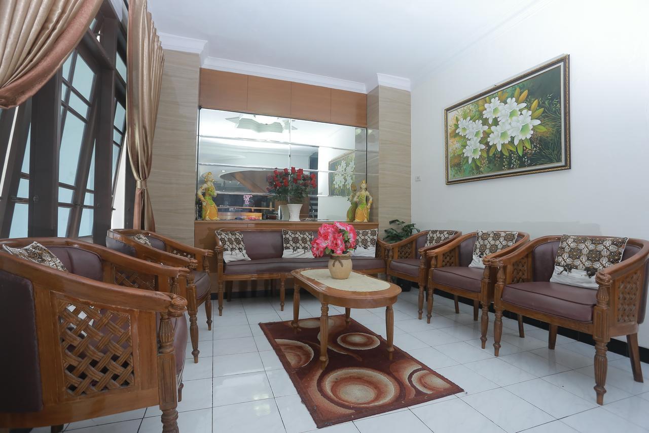 Hotel Kristina Malioboro Yogyakarta Exteriér fotografie